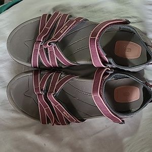 Teva woman's wine strappy sandals